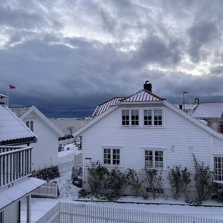 Nevlunghavn Gjestgiveri Hotel Larvik Bagian luar foto